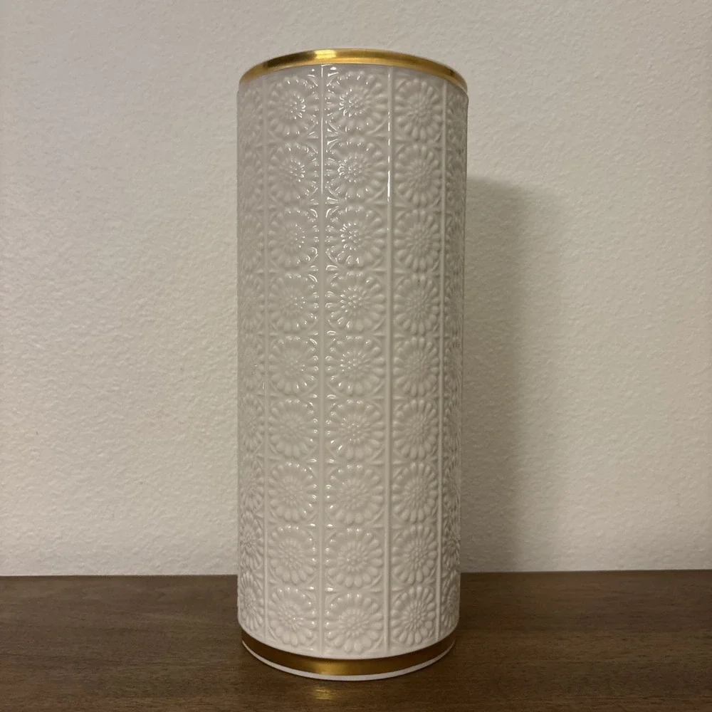 Lenox Porcelain Gold Trim 12
